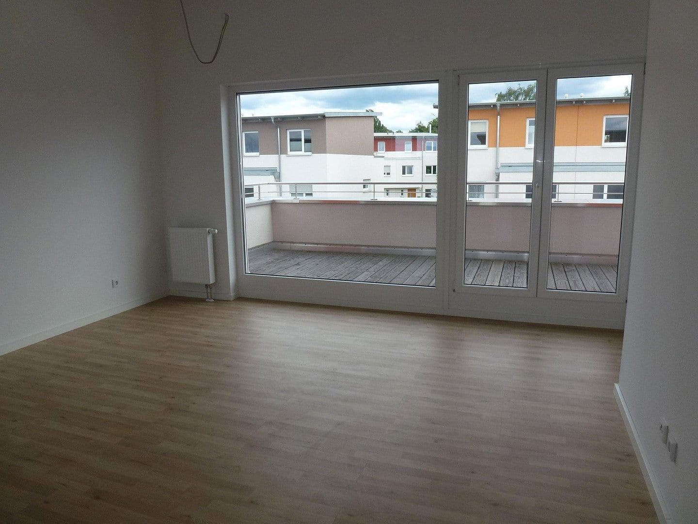 Prenájom domu 152 m², pozemok 216 m², Rotdornweg 117, Frankfurt, Hesensko Prenájom domu 152 m², pozemok 216 m², Rotdornweg 117, Frankfurt, Hesensko