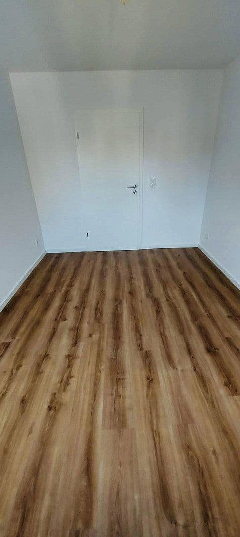 Prenájom bytu 3-izbový 76 m², Frankfurt, Hesensko Prenájom bytu 3-izbový 76 m², Frankfurt, Hesensko