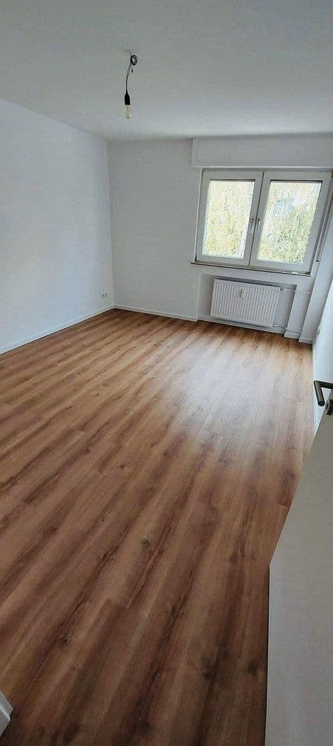 Prenájom bytu 3-izbový 76 m², Frankfurt, Hesensko Prenájom bytu 3-izbový 76 m², Frankfurt, Hesensko