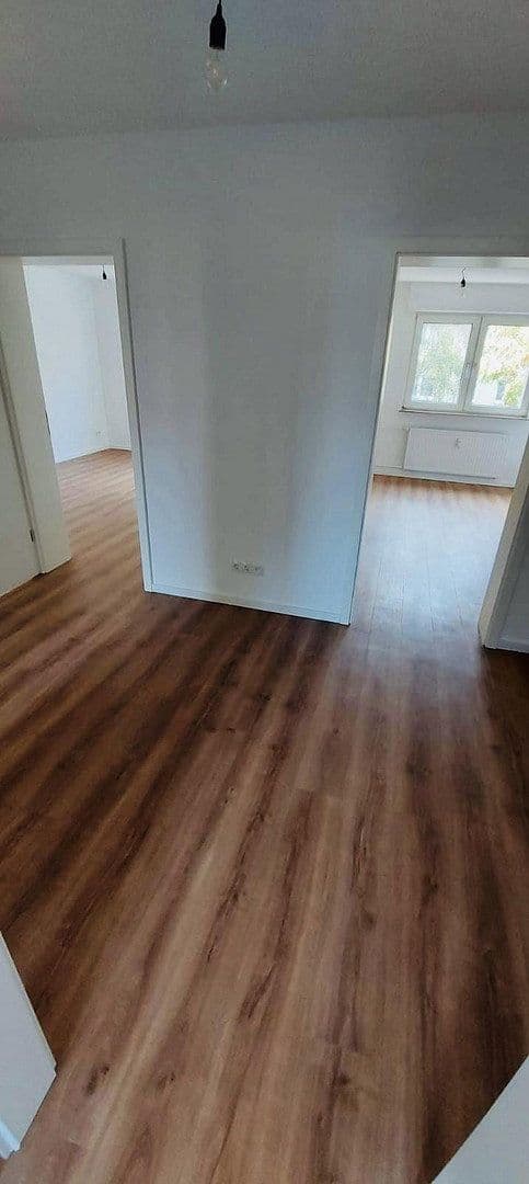 Prenájom bytu 3-izbový 76 m², Frankfurt, Hesensko Prenájom bytu 3-izbový 76 m², Frankfurt, Hesensko