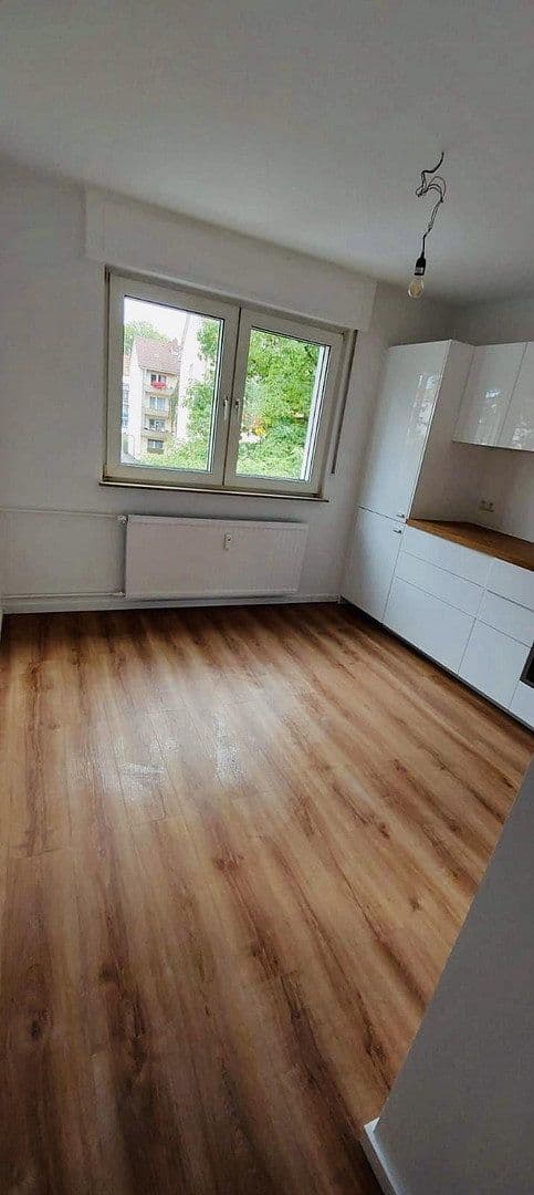 Prenájom bytu 3-izbový 76 m², Frankfurt, Hesensko Prenájom bytu 3-izbový 76 m², Frankfurt, Hesensko