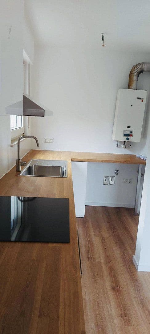 Prenájom bytu 3-izbový 76 m², Frankfurt, Hesensko Prenájom bytu 3-izbový 76 m², Frankfurt, Hesensko