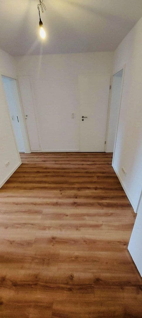 Prenájom bytu 3-izbový 76 m², Frankfurt, Hesensko Prenájom bytu 3-izbový 76 m², Frankfurt, Hesensko