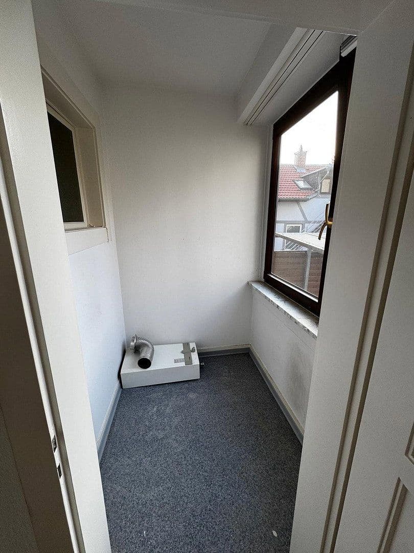 Prenájom bytu 3-izbový 90 m², Karlsruhe, Bádensko-Wurttembersko Prenájom bytu 3-izbový 90 m², Karlsruhe, Bádensko-Wurttembersko