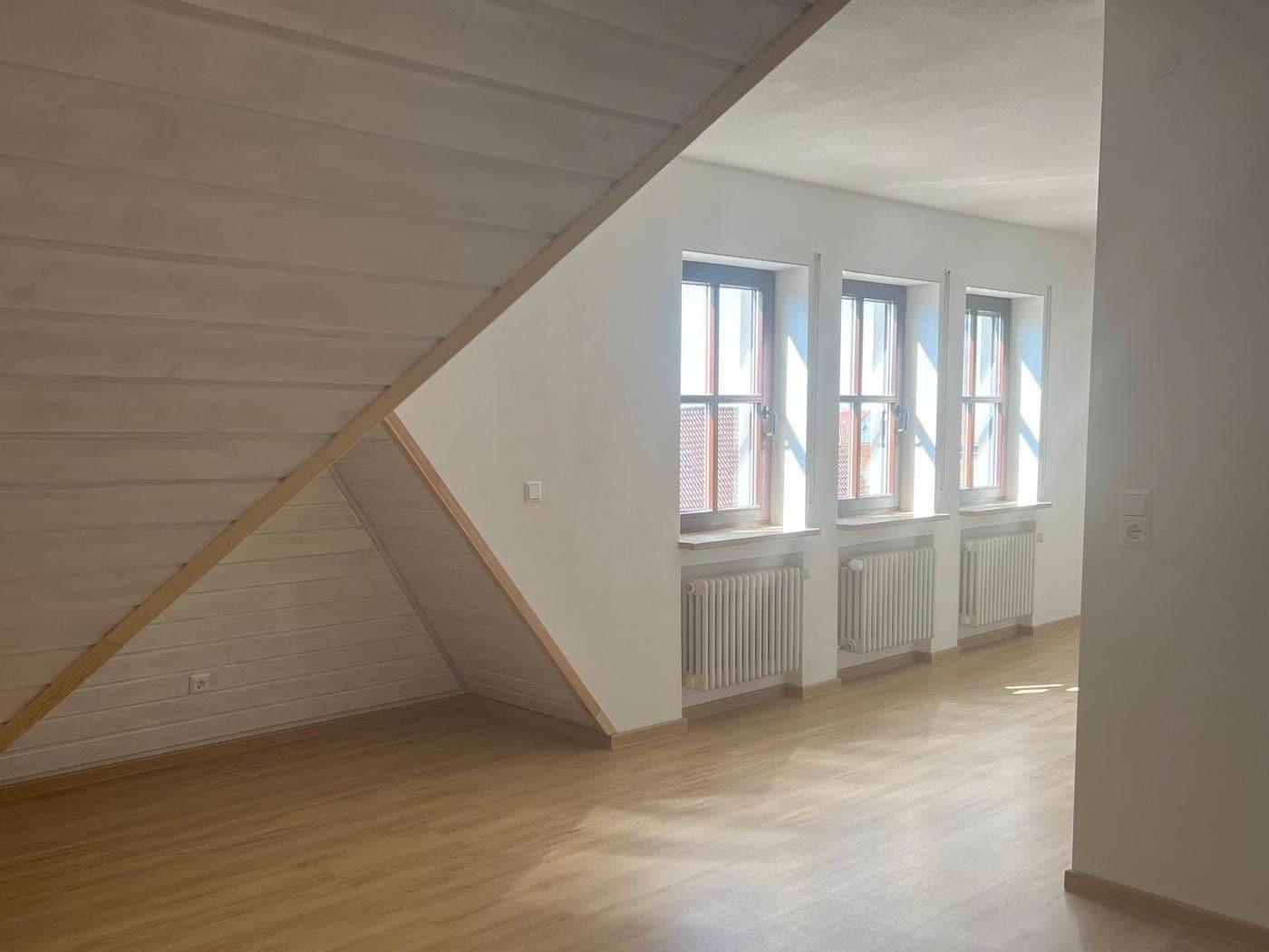 Prenájom bytu 2-izbový 70 m², Marktplatz 11, Bad Buchau, Bádensko-Wurttembersko Prenájom bytu 2-izbový 70 m², Marktplatz 11, Bad Buchau, Bádensko-Wurttembersko