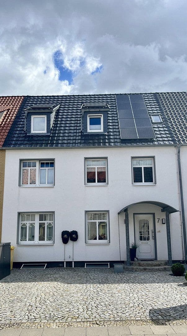 Predaj domu 168 m², pozemok 232 m², Wolfsburg, Dolné Sasko Predaj domu 168 m², pozemok 232 m², Wolfsburg, Dolné Sasko