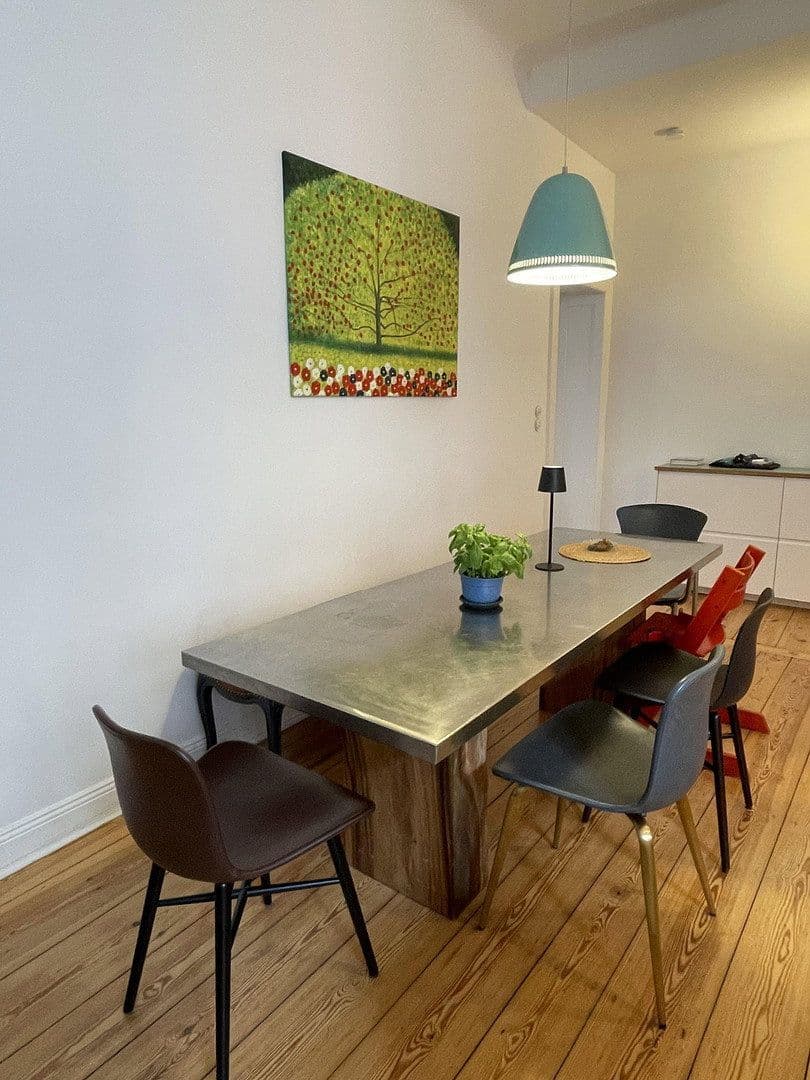 Predaj bytu 3-izbový 110 m², Berlin, Berlín Predaj bytu 3-izbový 110 m², Berlin, Berlín