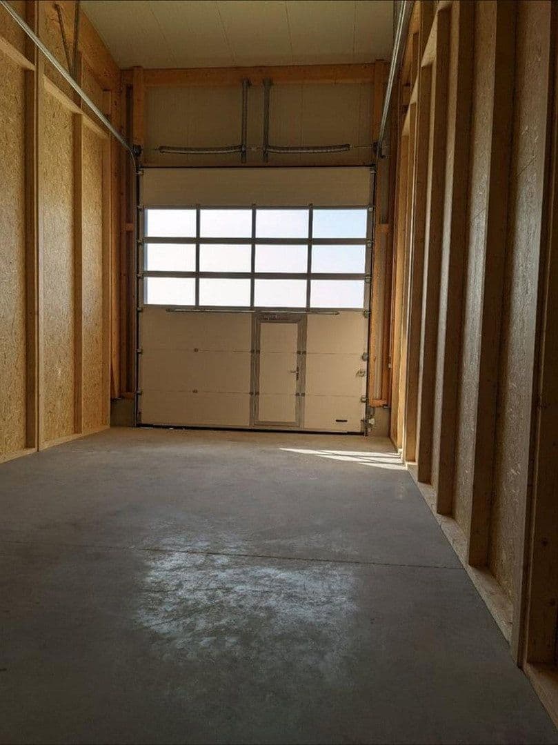 Prenájom nebytového priestoru 65 m², Bertha-Benz-Str. 2, Mering, Bavorsko Prenájom nebytového priestoru 65 m², Bertha-Benz-Str. 2, Mering, Bavorsko