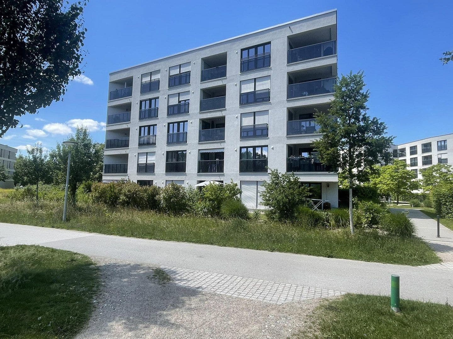 Predaj bytu 4-izbový 95 m², Freihamer Weg 104, München, Bavorsko Predaj bytu 4-izbový 95 m², Freihamer Weg 104, München, Bavorsko