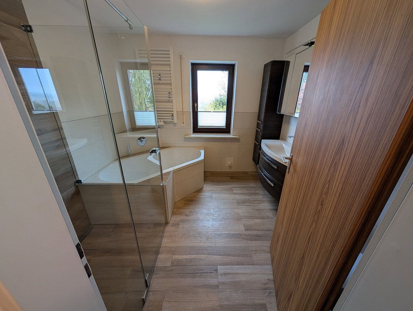 Predaj domu 195 m², pozemok 1.181 m², Mozartstraße 1, Au in der Hallertau, Bavorsko Predaj domu 195 m², pozemok 1.181 m², Mozartstraße 1, Au in der Hallertau, Bavorsko