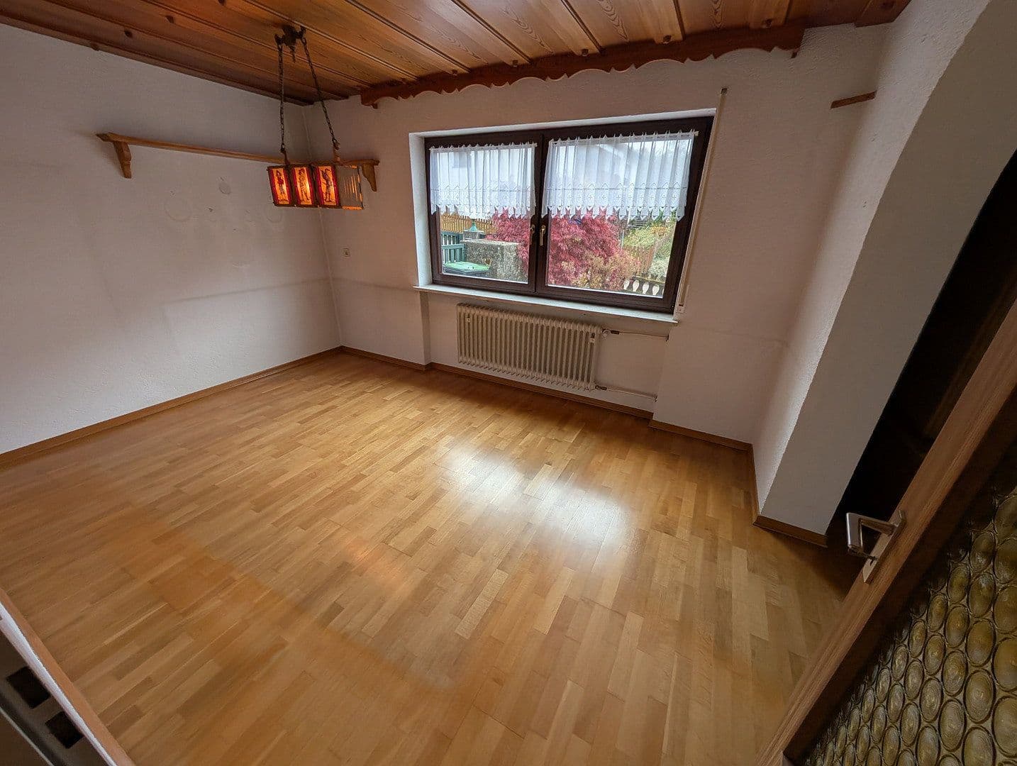 Predaj domu 195 m², pozemok 1.181 m², Mozartstraße 1, Au in der Hallertau, Bavorsko Predaj domu 195 m², pozemok 1.181 m², Mozartstraße 1, Au in der Hallertau, Bavorsko
