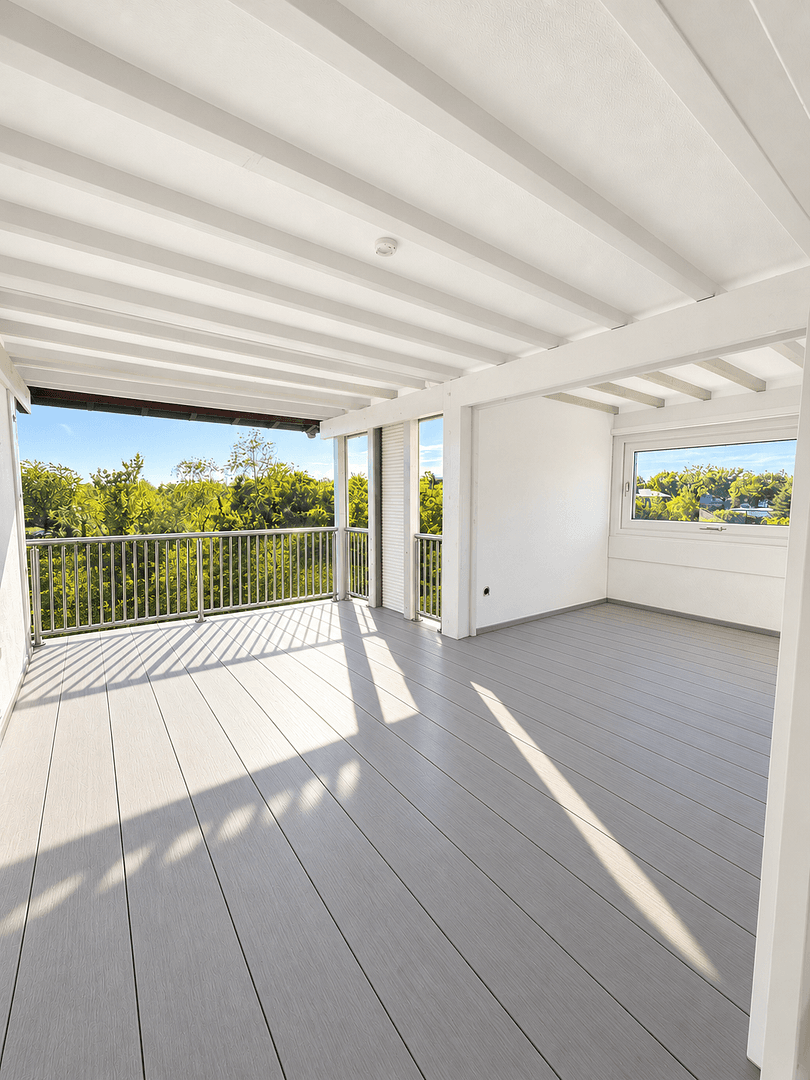 Prenájom bytu 4-izbový 118 m², Baden-Baden, Bádensko-Wurttembersko Prenájom bytu 4-izbový 118 m², Baden-Baden, Bádensko-Wurttembersko