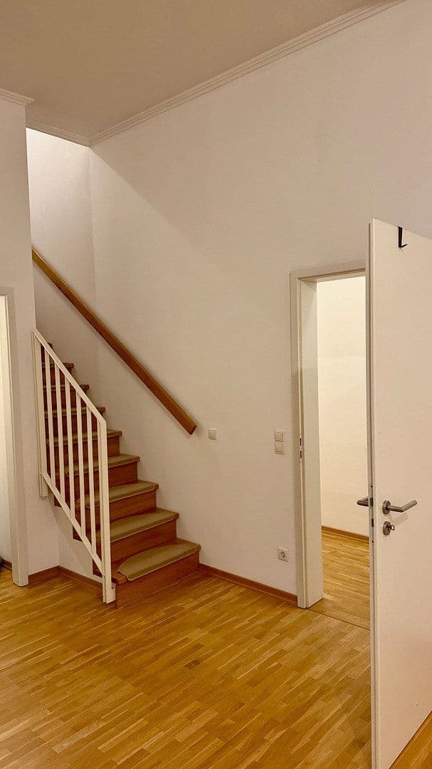 Predaj bytu 3-izbový 118 m², Potsdam, Brandenbursko Predaj bytu 3-izbový 118 m², Potsdam, Brandenbursko