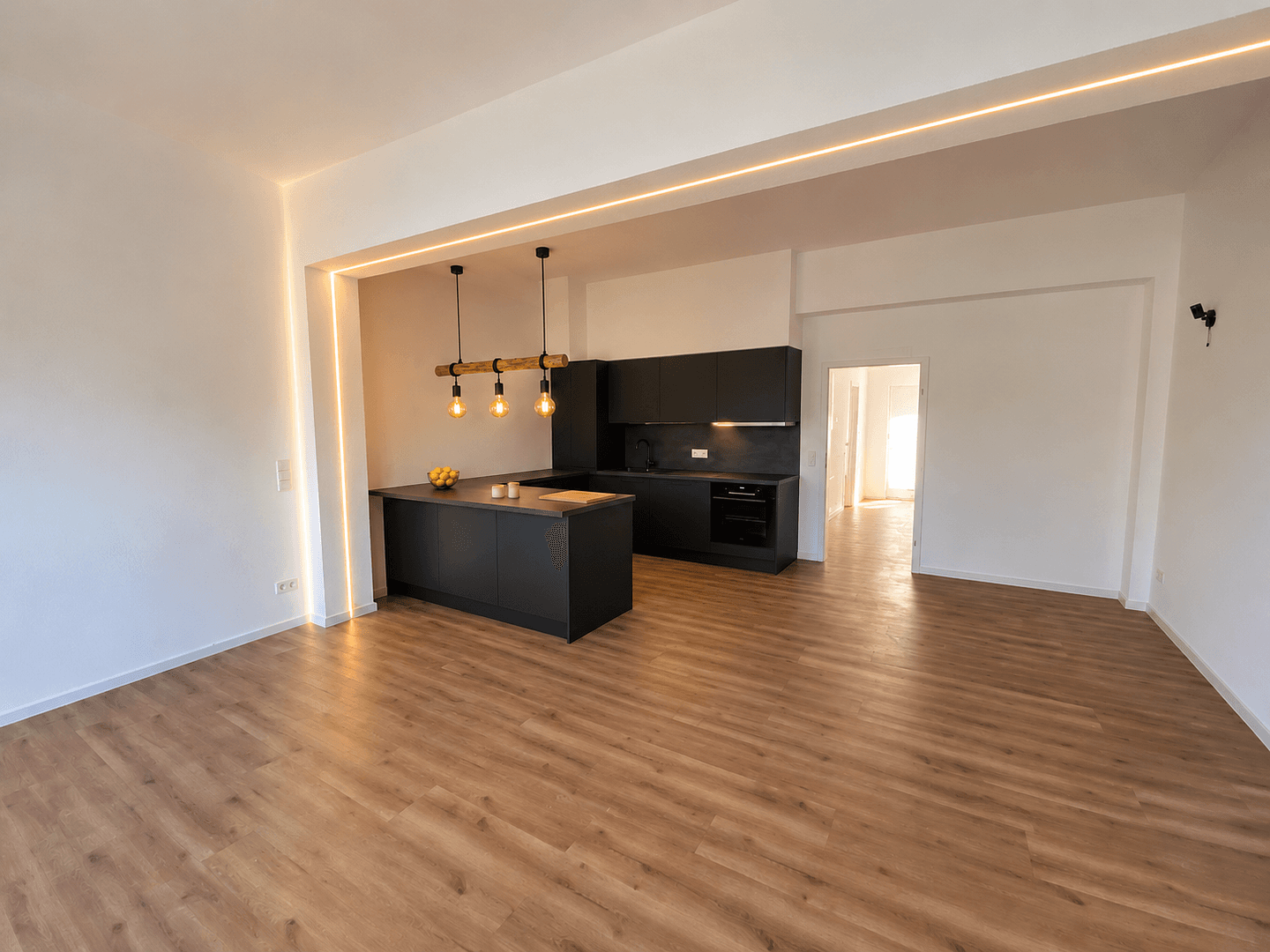 Prenájom bytu 2-izbový 77 m², Kaufbeuren, Bavorsko Prenájom bytu 2-izbový 77 m², Kaufbeuren, Bavorsko