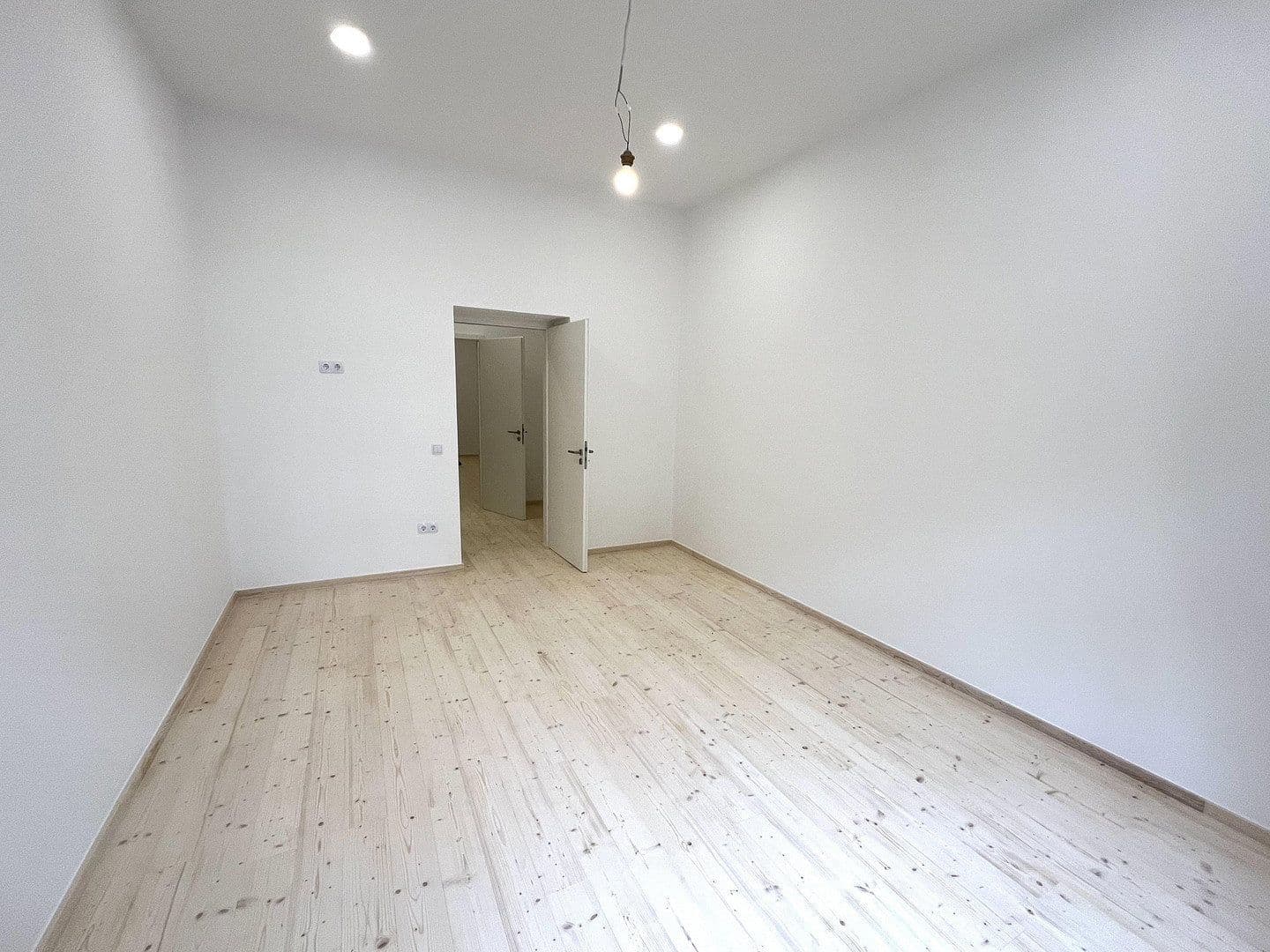 Predaj bytu 3-izbový 72 m², Leonhardtstraße 16, Berlin, Berlín Predaj bytu 3-izbový 72 m², Leonhardtstraße 16, Berlin, Berlín