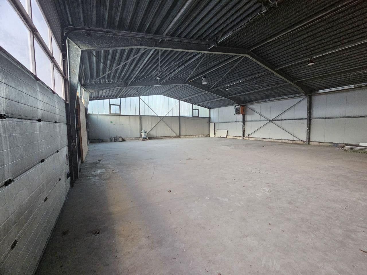 Prenájom nebytového priestoru 4.000 m², Tostedt, Dolné Sasko Prenájom nebytového priestoru 4.000 m², Tostedt, Dolné Sasko