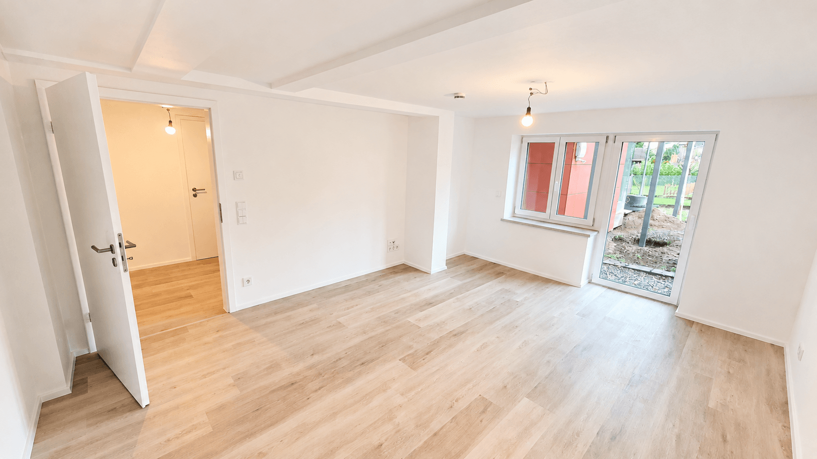 Prenájom bytu 2-izbový 70 m², Rheinstraße 14, Gailingen am Hochrhein, Bádensko-Wurttembersko Prenájom bytu 2-izbový 70 m², Rheinstraße 14, Gailingen am Hochrhein, Bádensko-Wurttembersko