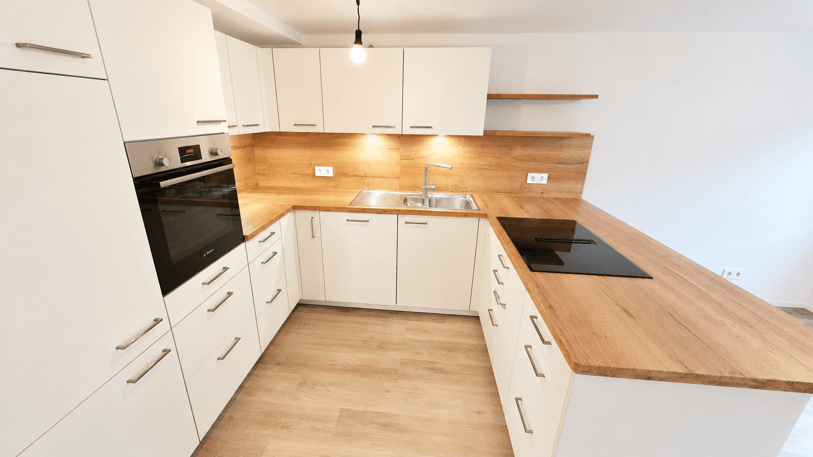 Prenájom bytu 2-izbový 70 m², Rheinstraße 14, Gailingen am Hochrhein, Bádensko-Wurttembersko Prenájom bytu 2-izbový 70 m², Rheinstraße 14, Gailingen am Hochrhein, Bádensko-Wurttembersko