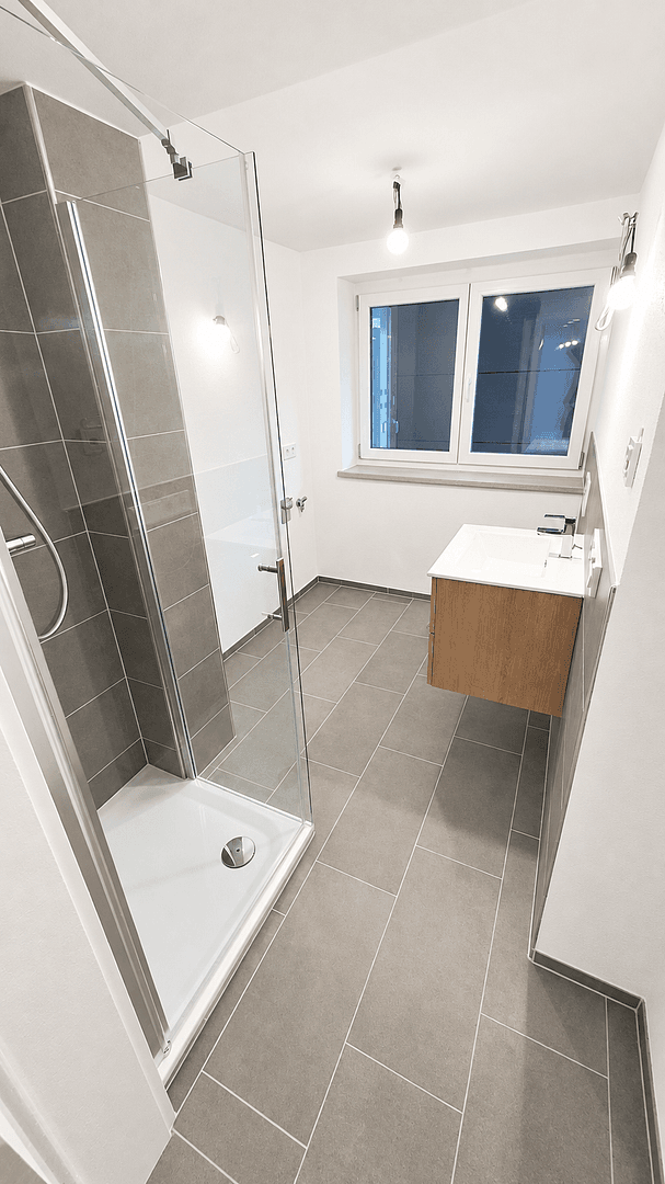 Prenájom bytu 2-izbový 70 m², Rheinstraße 14, Gailingen am Hochrhein, Bádensko-Wurttembersko Prenájom bytu 2-izbový 70 m², Rheinstraße 14, Gailingen am Hochrhein, Bádensko-Wurttembersko