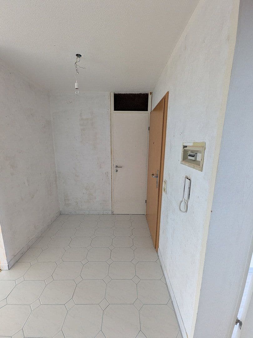 Prenájom bytu 3-izbový 82 m², Schwäbisch Gmünd, Bádensko-Wurttembersko Prenájom bytu 3-izbový 82 m², Schwäbisch Gmünd, Bádensko-Wurttembersko