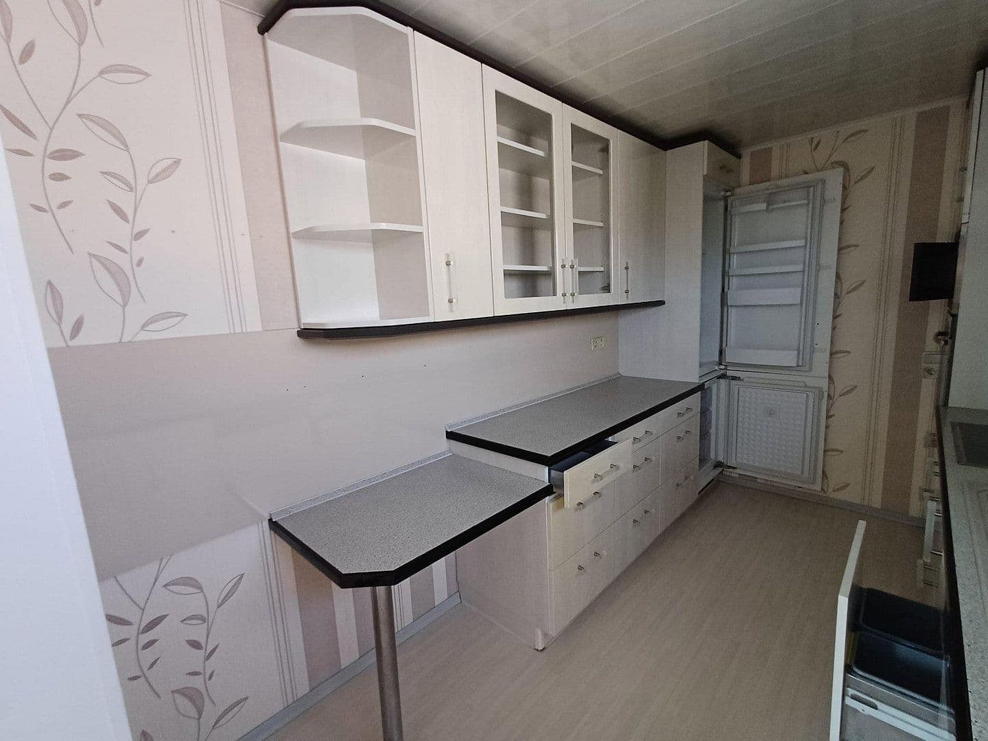 Prenájom bytu 3-izbový 82 m², Schwäbisch Gmünd, Bádensko-Wurttembersko Prenájom bytu 3-izbový 82 m², Schwäbisch Gmünd, Bádensko-Wurttembersko