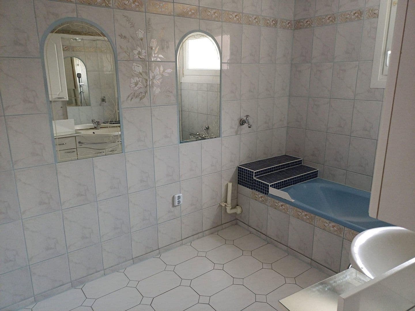 Prenájom bytu 3-izbový 82 m², Schwäbisch Gmünd, Bádensko-Wurttembersko Prenájom bytu 3-izbový 82 m², Schwäbisch Gmünd, Bádensko-Wurttembersko