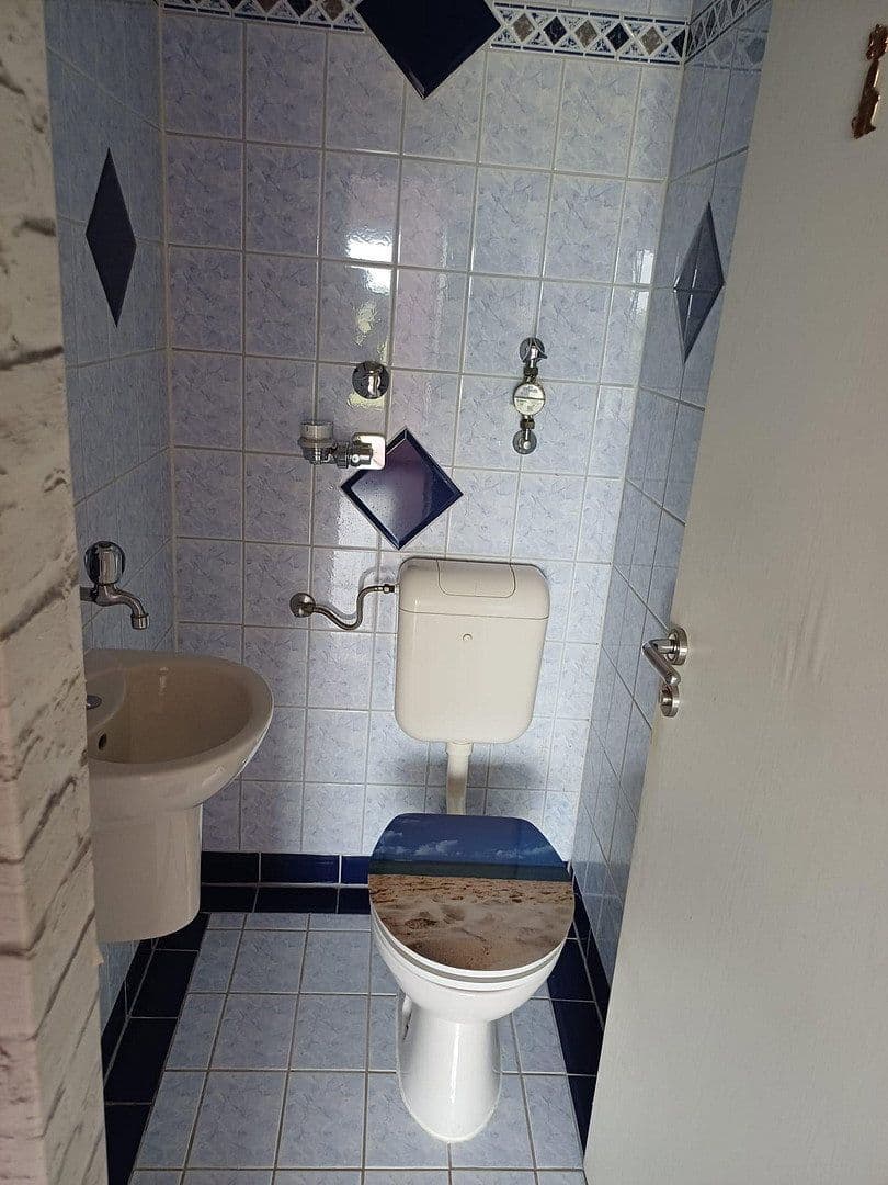 Prenájom bytu 3-izbový 82 m², Schwäbisch Gmünd, Bádensko-Wurttembersko Prenájom bytu 3-izbový 82 m², Schwäbisch Gmünd, Bádensko-Wurttembersko