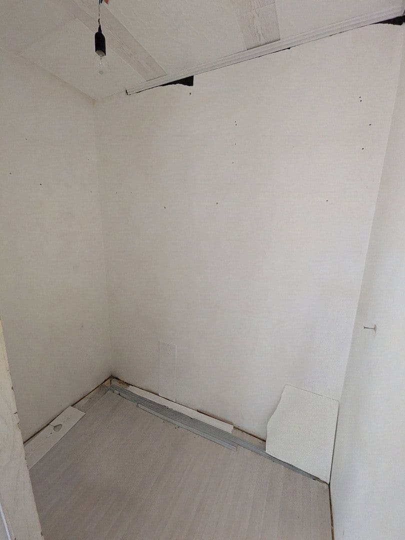 Prenájom bytu 3-izbový 82 m², Schwäbisch Gmünd, Bádensko-Wurttembersko Prenájom bytu 3-izbový 82 m², Schwäbisch Gmünd, Bádensko-Wurttembersko