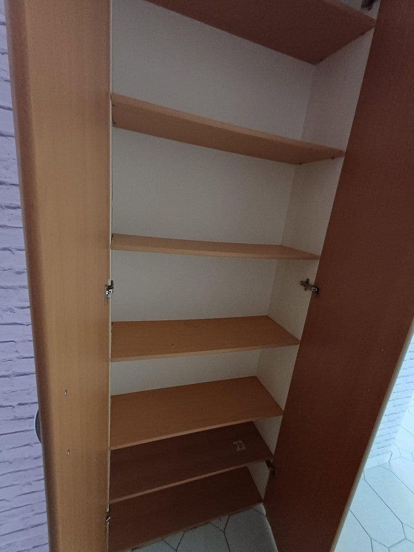 Prenájom bytu 3-izbový 82 m², Schwäbisch Gmünd, Bádensko-Wurttembersko Prenájom bytu 3-izbový 82 m², Schwäbisch Gmünd, Bádensko-Wurttembersko