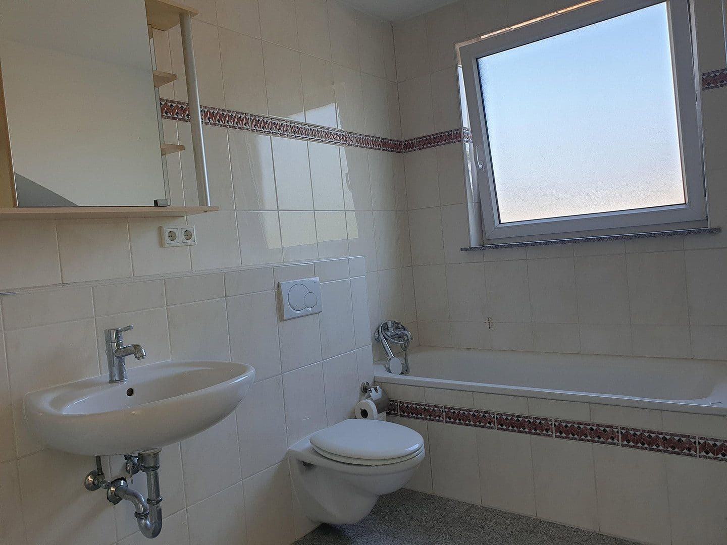 Predaj bytu 3-izbový 85 m², Langenfeld (Rheinland), Severné Porýnie - Westfálsko Predaj bytu 3-izbový 85 m², Langenfeld (Rheinland), Severné Porýnie - Westfálsko