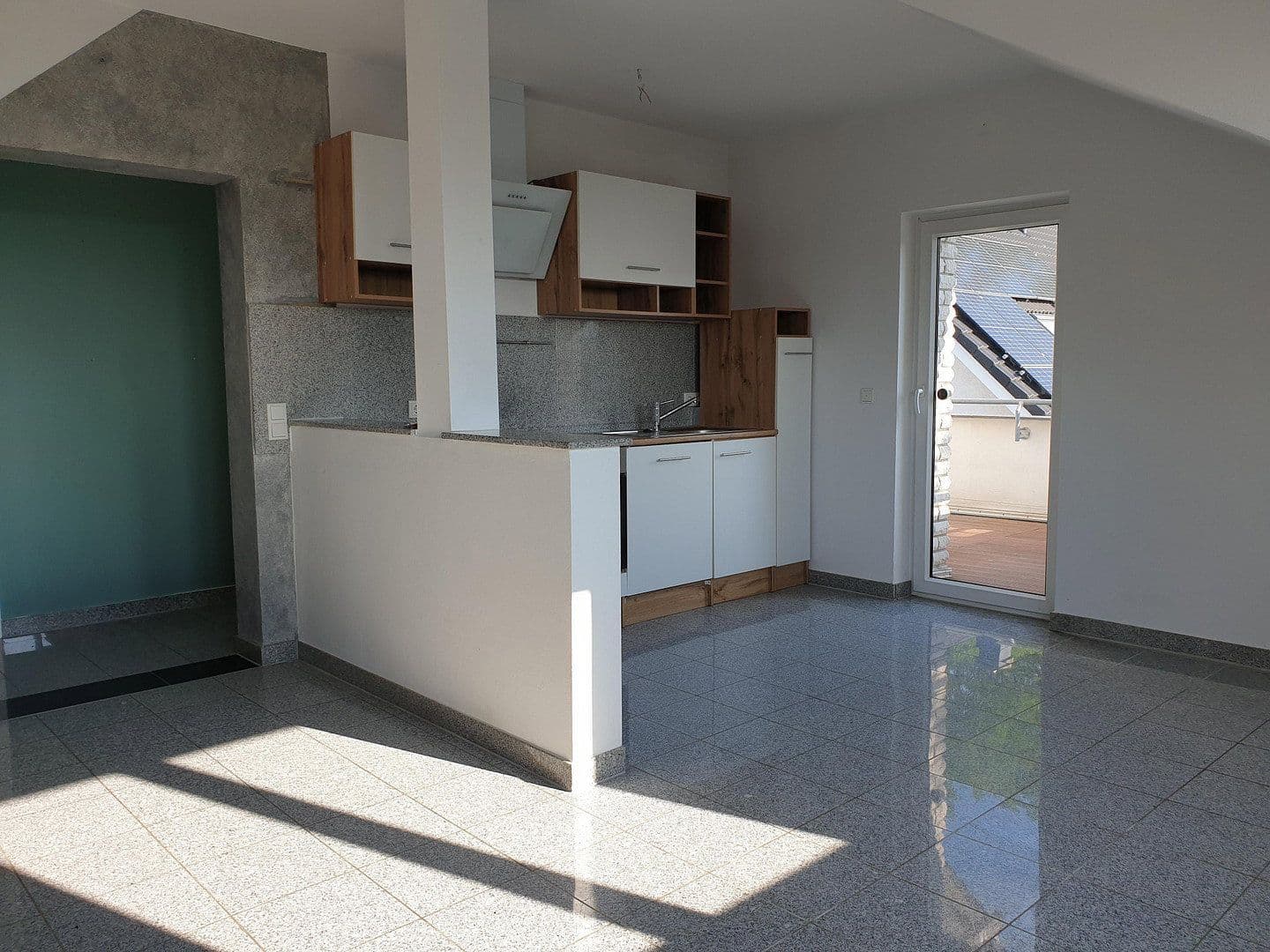 Predaj bytu 3-izbový 85 m², Langenfeld (Rheinland), Severné Porýnie - Westfálsko Predaj bytu 3-izbový 85 m², Langenfeld (Rheinland), Severné Porýnie - Westfálsko