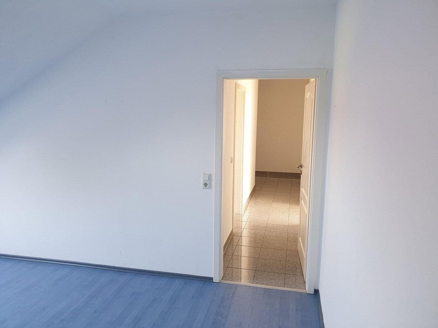 Predaj bytu 3-izbový 85 m², Langenfeld (Rheinland), Severné Porýnie - Westfálsko Predaj bytu 3-izbový 85 m², Langenfeld (Rheinland), Severné Porýnie - Westfálsko