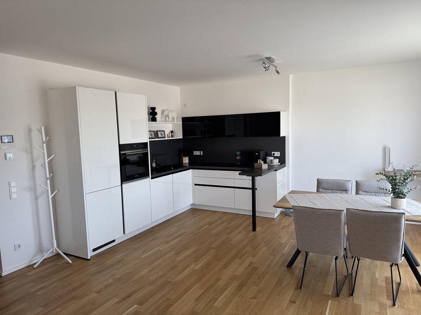 Prenájom bytu 2-izbový 69 m², An der Mühlbach Promenade 6, Plattling, Bavorsko Prenájom bytu 2-izbový 69 m², An der Mühlbach Promenade 6, Plattling, Bavorsko