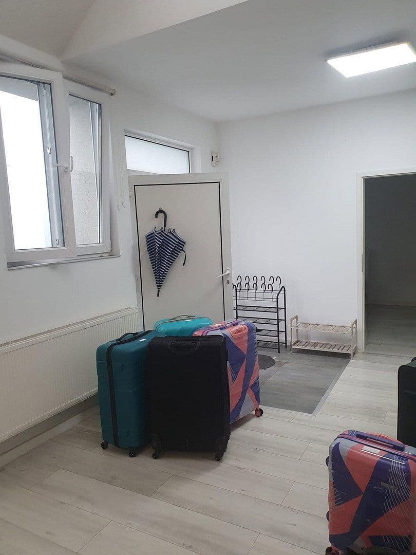 Prenájom bytu 2-izbový 60 m², Günderrodestr. 23, Frankfurt, Hesensko Prenájom bytu 2-izbový 60 m², Günderrodestr. 23, Frankfurt, Hesensko