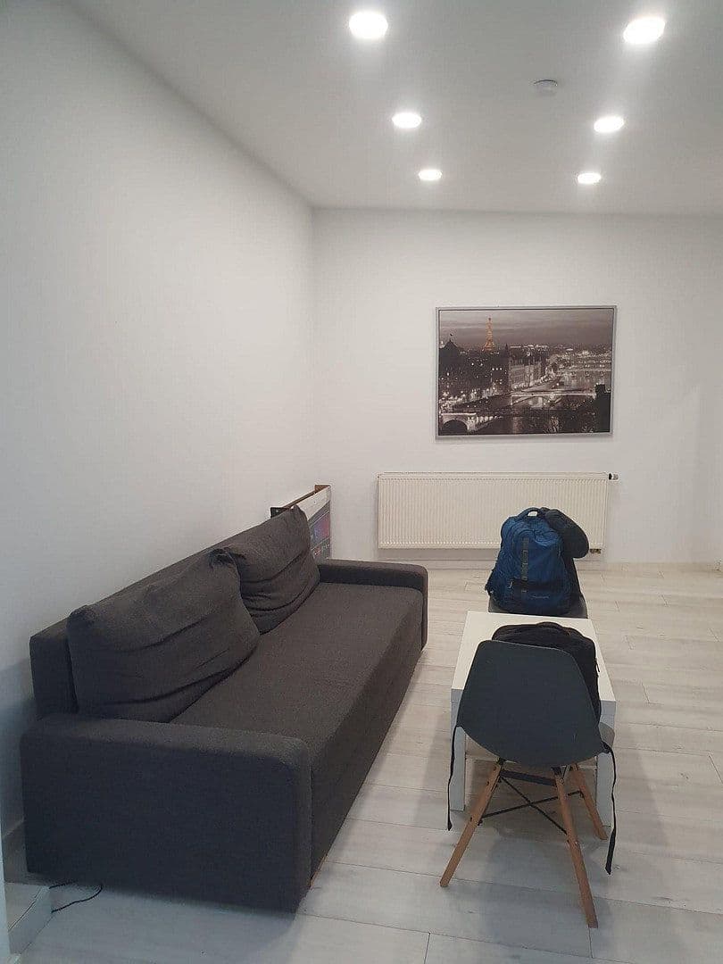 Prenájom bytu 2-izbový 60 m², Günderrodestr. 23, Frankfurt, Hesensko Prenájom bytu 2-izbový 60 m², Günderrodestr. 23, Frankfurt, Hesensko