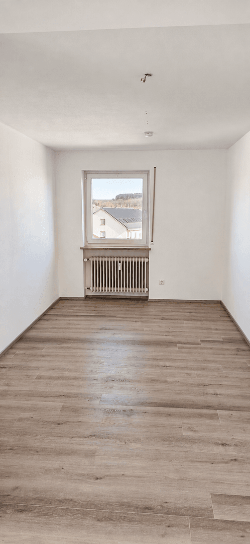 Prenájom bytu 2-izbový 80 m², Münchener Straße 14, Wassertrüdingen, Bavorsko Prenájom bytu 2-izbový 80 m², Münchener Straße 14, Wassertrüdingen, Bavorsko