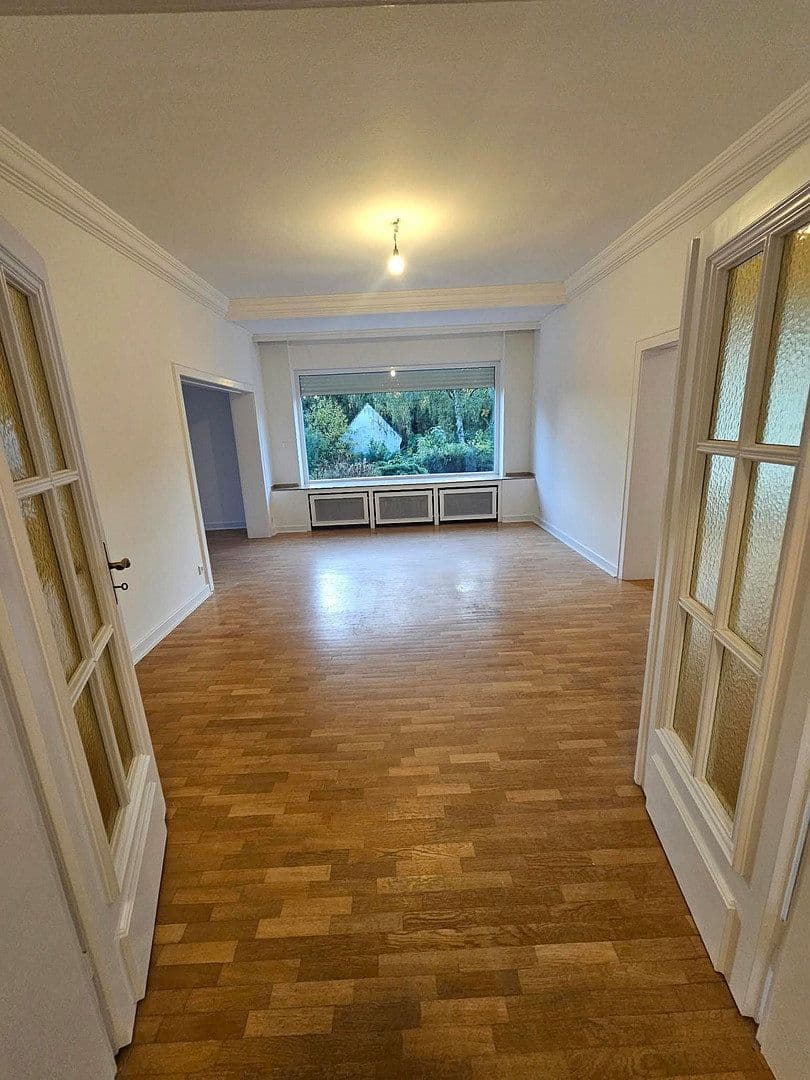 Prenájom bytu 5-izbový 137 m², Krefeld - Bockum, Severné Porýnie - Westfálsko Prenájom bytu 5-izbový 137 m², Krefeld - Bockum, Severné Porýnie - Westfálsko