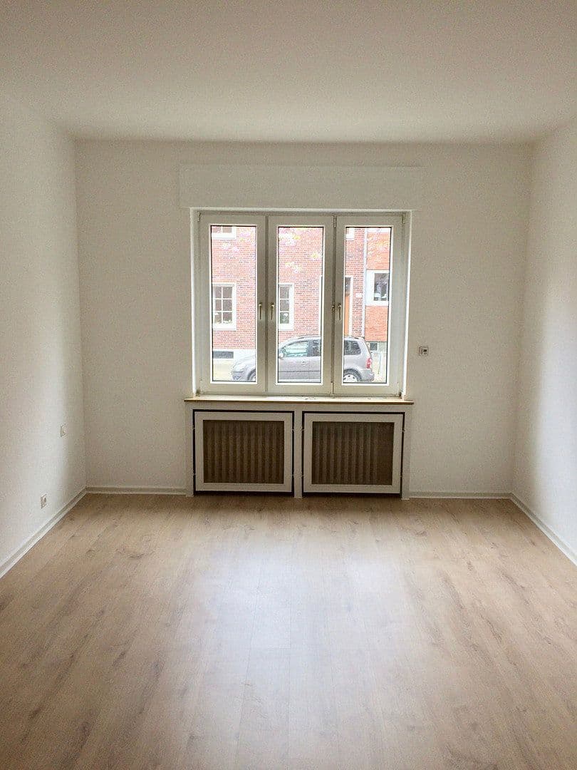 Prenájom bytu 5-izbový 137 m², Krefeld - Bockum, Severné Porýnie - Westfálsko Prenájom bytu 5-izbový 137 m², Krefeld - Bockum, Severné Porýnie - Westfálsko