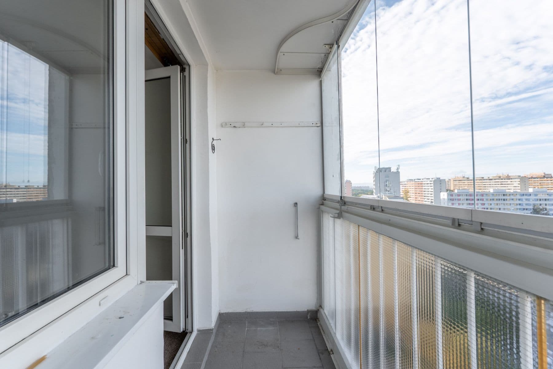 Predaj bytu 3-izbový 62 m², Nad Lesním divadlem, Praha, Praha Predaj bytu 3-izbový 62 m², Nad Lesním divadlem, Praha, Praha