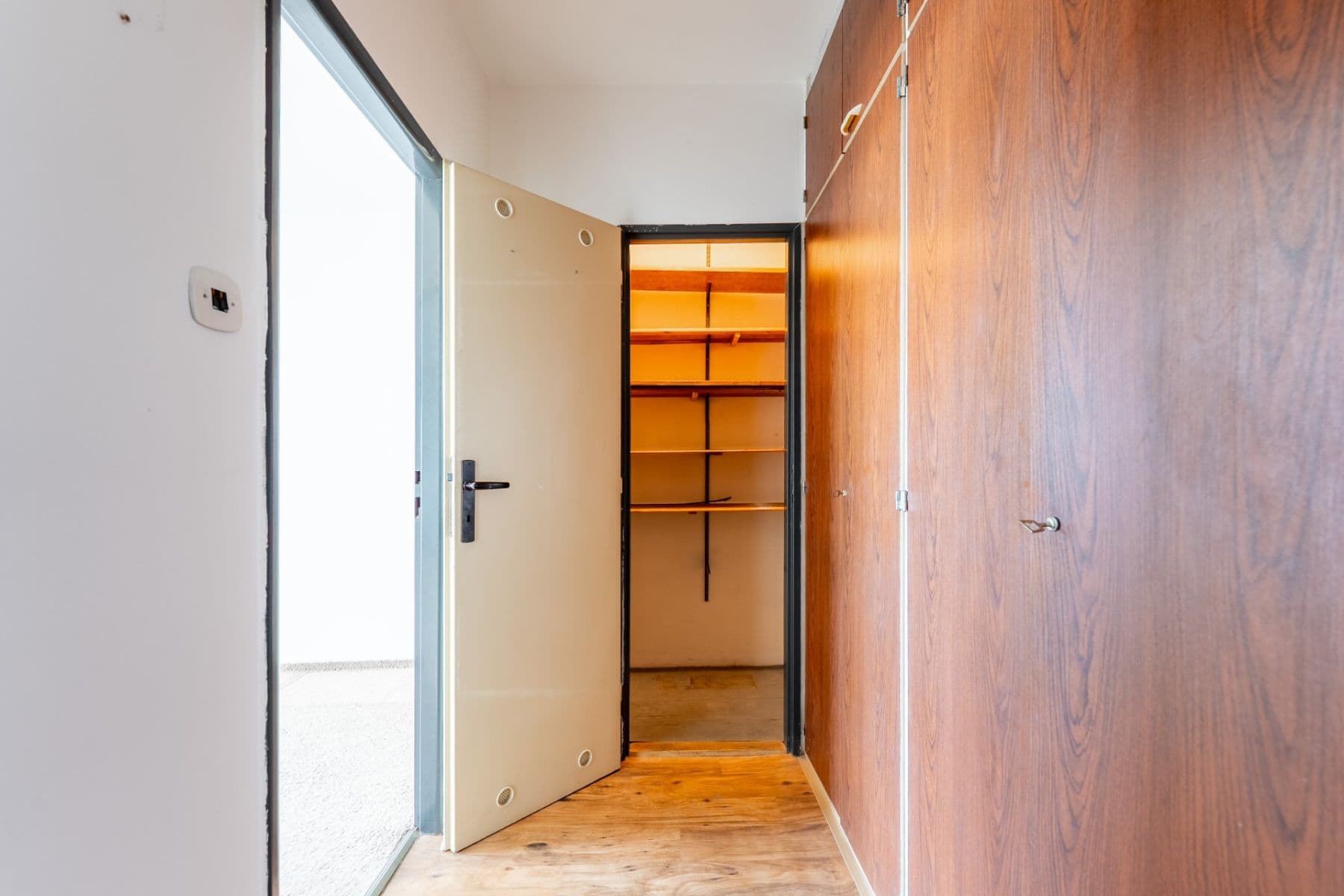 Predaj bytu 3-izbový 62 m², Nad Lesním divadlem, Praha, Praha Predaj bytu 3-izbový 62 m², Nad Lesním divadlem, Praha, Praha