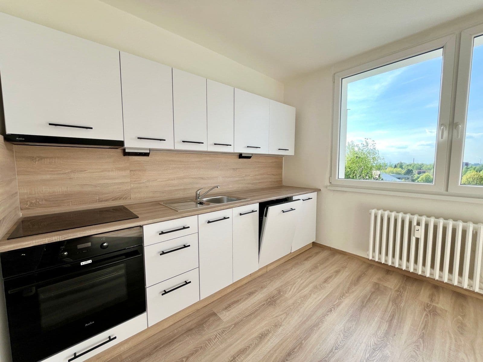 Prenájom bytu 2-izbový 59 m², Bruzovská, Frýdek-Místek, Moravskoslezský kraj Prenájom bytu 2-izbový 59 m², Bruzovská, Frýdek-Místek, Moravskoslezský kraj