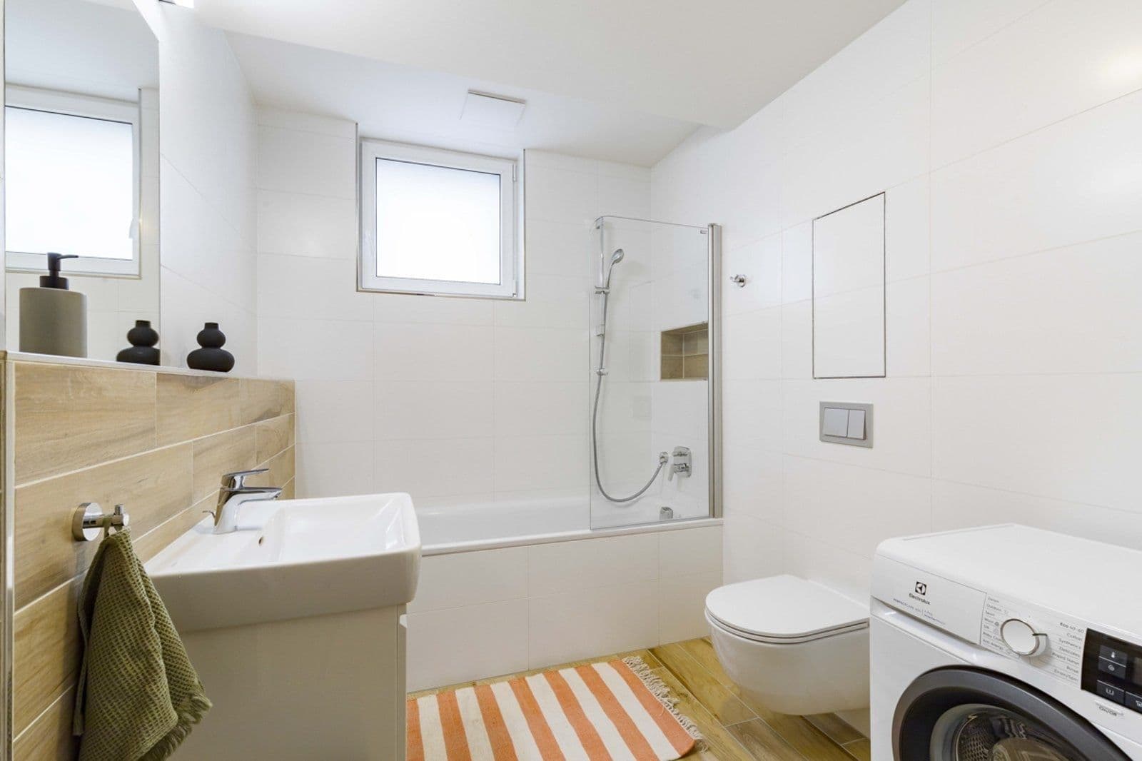 Prenájom bytu 2-izbový 55 m², U Pergamenky, Praha, Praha Prenájom bytu 2-izbový 55 m², U Pergamenky, Praha, Praha