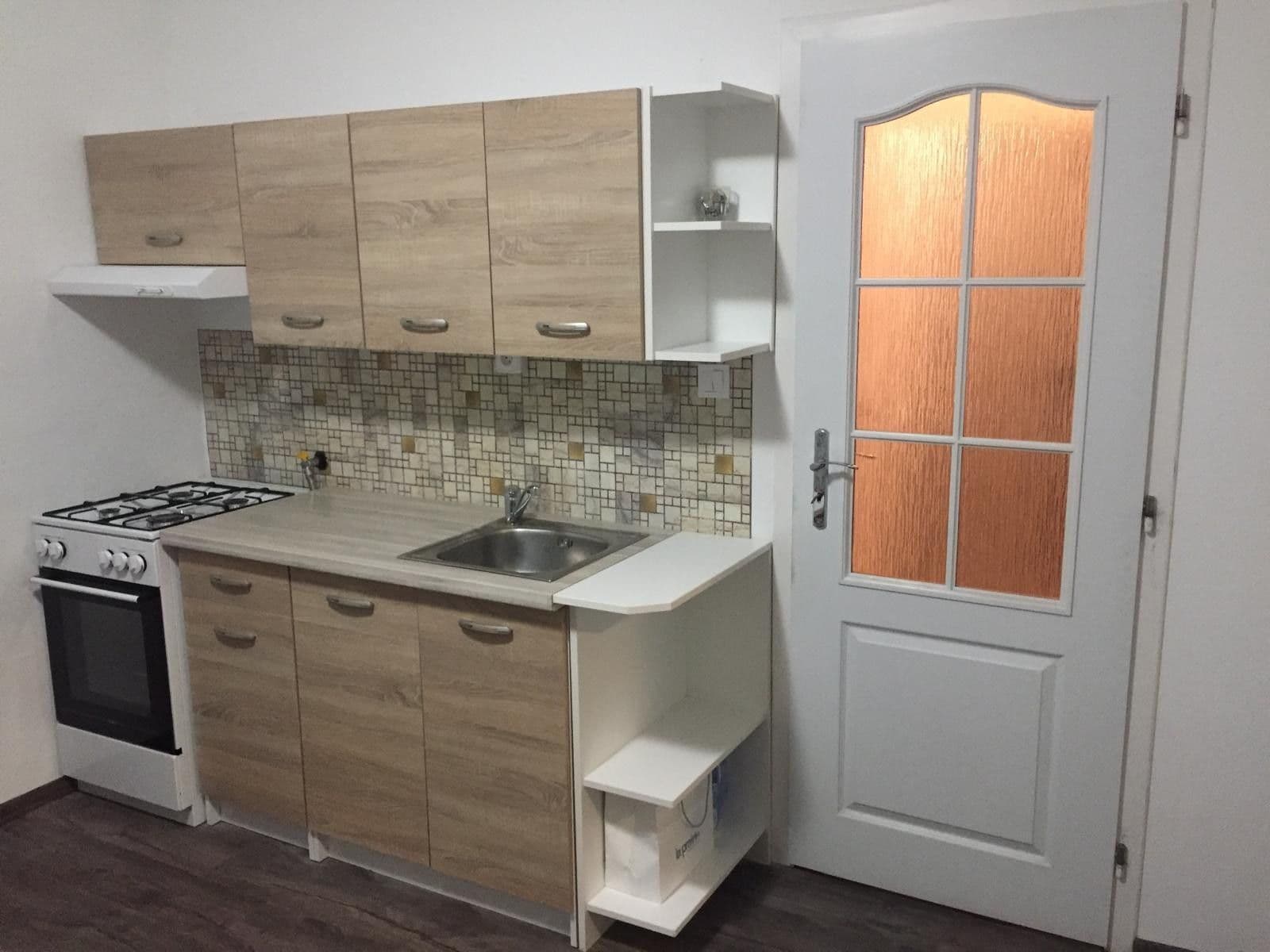 Prenájom bytu 1-izbový 41 m², Kaštanová, Rosice, Jihomoravský kraj Prenájom bytu 1-izbový 41 m², Kaštanová, Rosice, Jihomoravský kraj