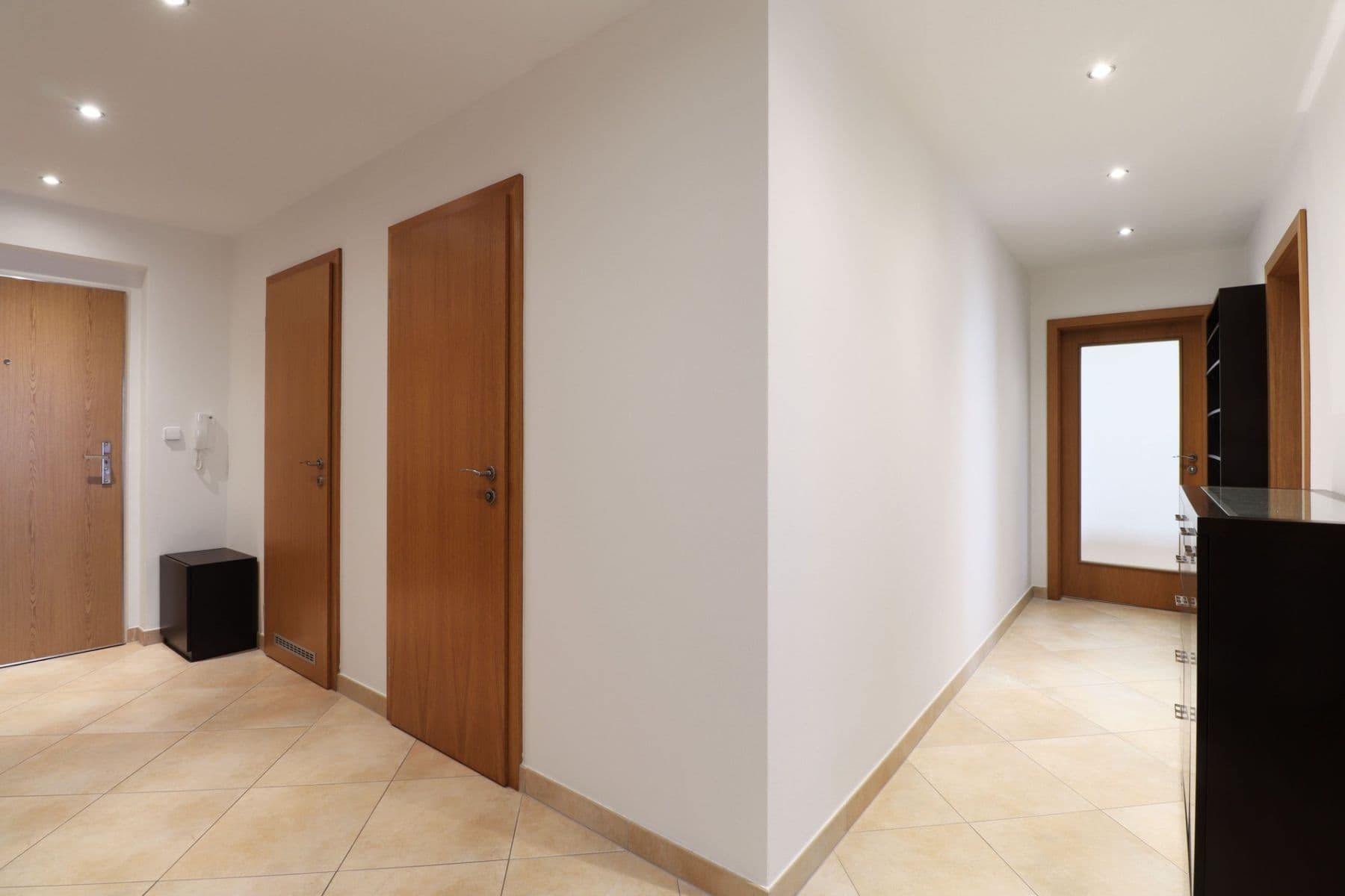Prenájom bytu 3-izbový 81 m², Nad Akcízem, Praha, Praha Prenájom bytu 3-izbový 81 m², Nad Akcízem, Praha, Praha