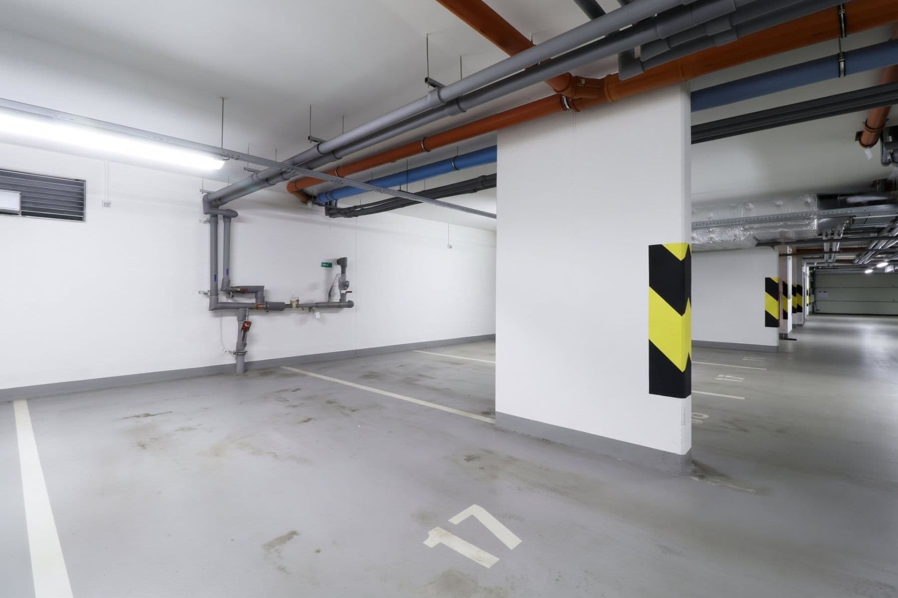 Prenájom bytu 3-izbový 81 m², Nad Akcízem, Praha, Praha Prenájom bytu 3-izbový 81 m², Nad Akcízem, Praha, Praha