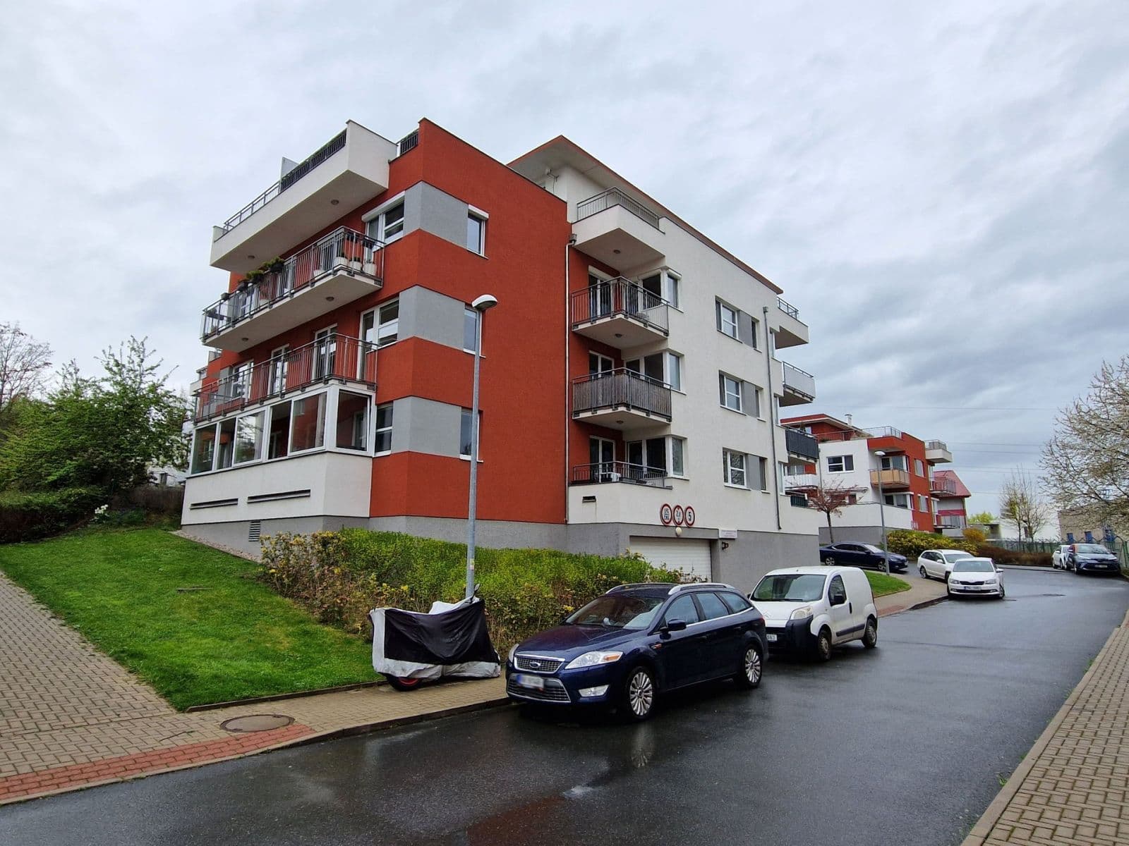 Prenájom bytu 3-izbový 81 m², Nad Akcízem, Praha, Praha Prenájom bytu 3-izbový 81 m², Nad Akcízem, Praha, Praha