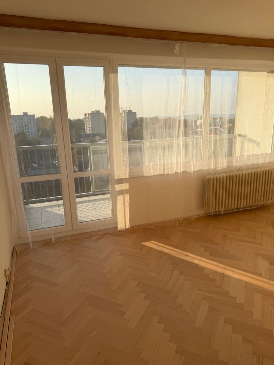 Prenájom bytu 2-izbový 70 m², K Ládví, Praha, Praha Prenájom bytu 2-izbový 70 m², K Ládví, Praha, Praha