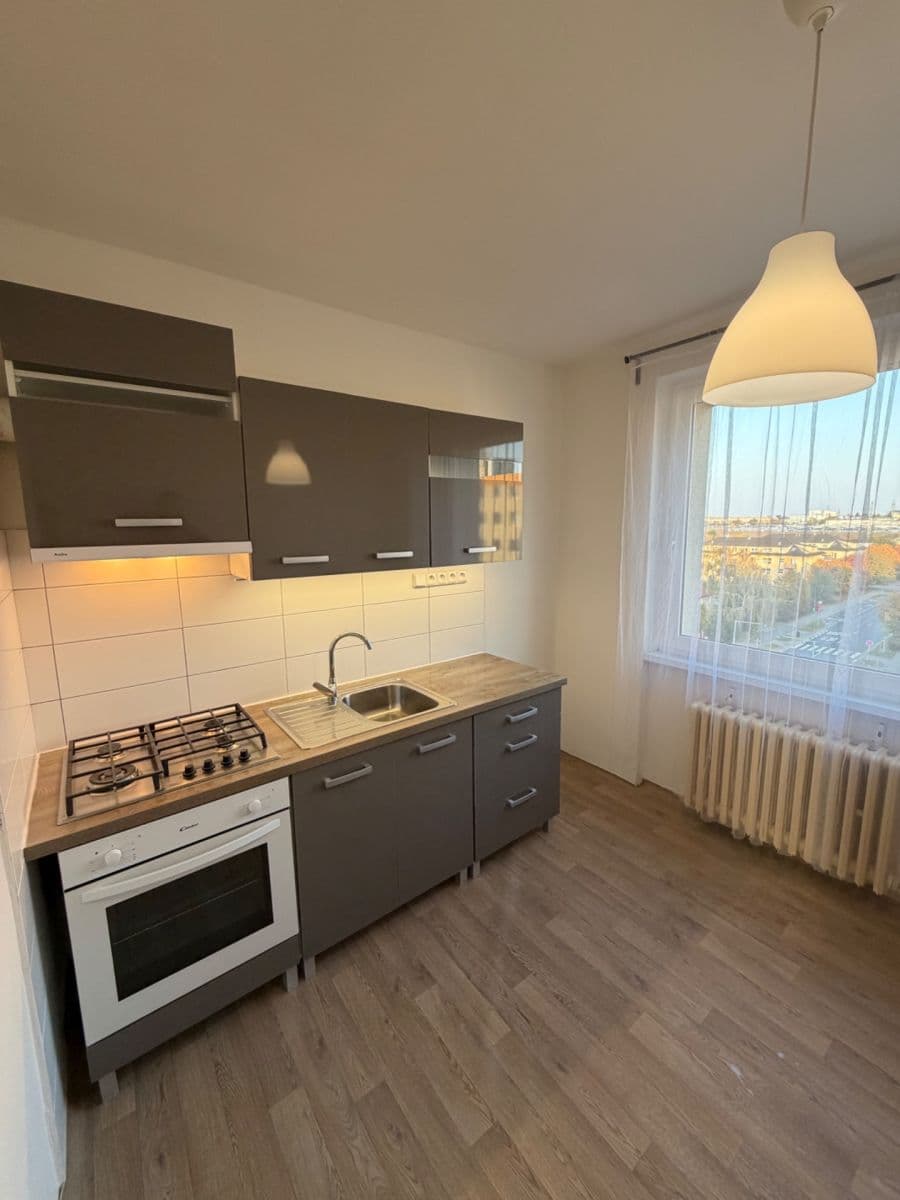 Prenájom bytu 2-izbový 70 m², K Ládví, Praha, Praha Prenájom bytu 2-izbový 70 m², K Ládví, Praha, Praha