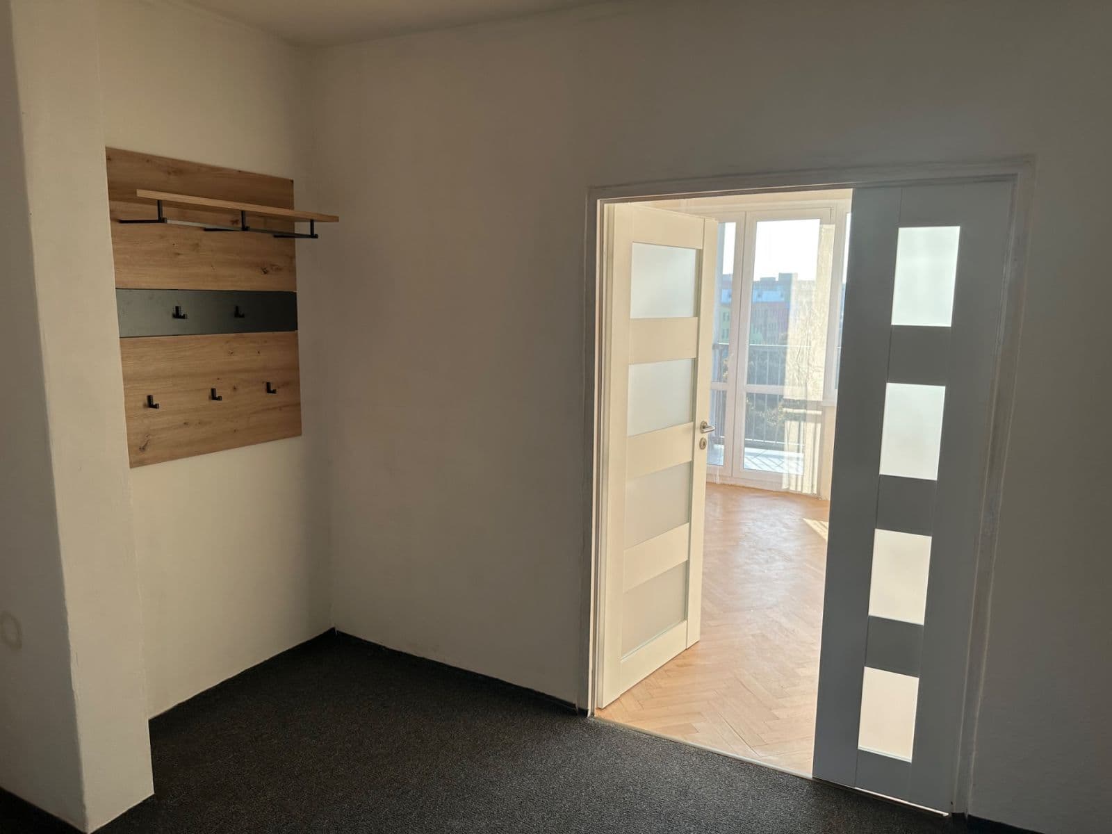 Prenájom bytu 2-izbový 70 m², K Ládví, Praha, Praha Prenájom bytu 2-izbový 70 m², K Ládví, Praha, Praha
