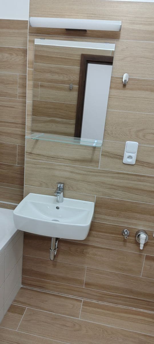 Prenájom bytu 1-izbový 49 m², Poupětova, Praha, Praha Prenájom bytu 1-izbový 49 m², Poupětova, Praha, Praha